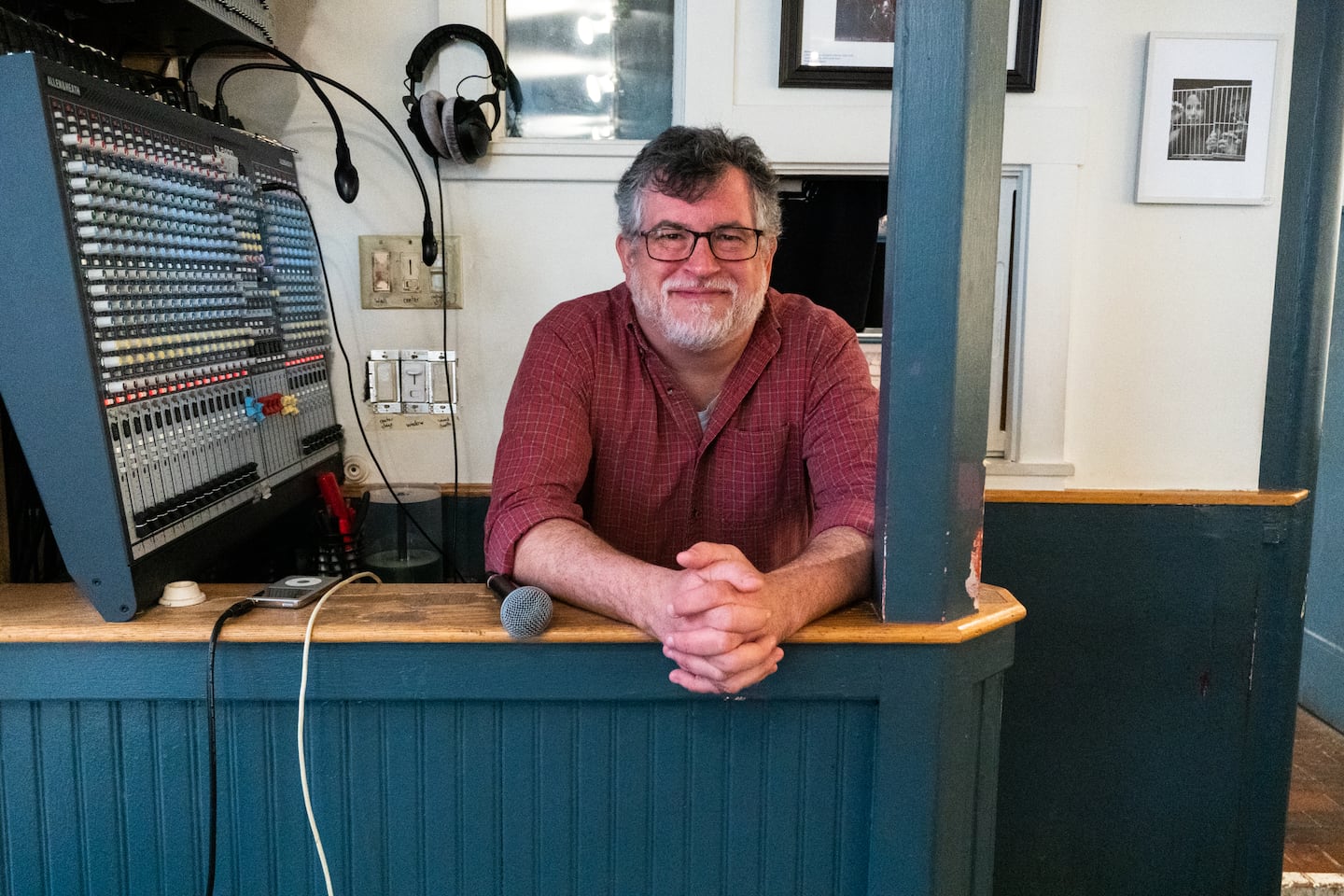 Matt Smith will be the guest of honor at a May 12 show at Arrow Street Arts.